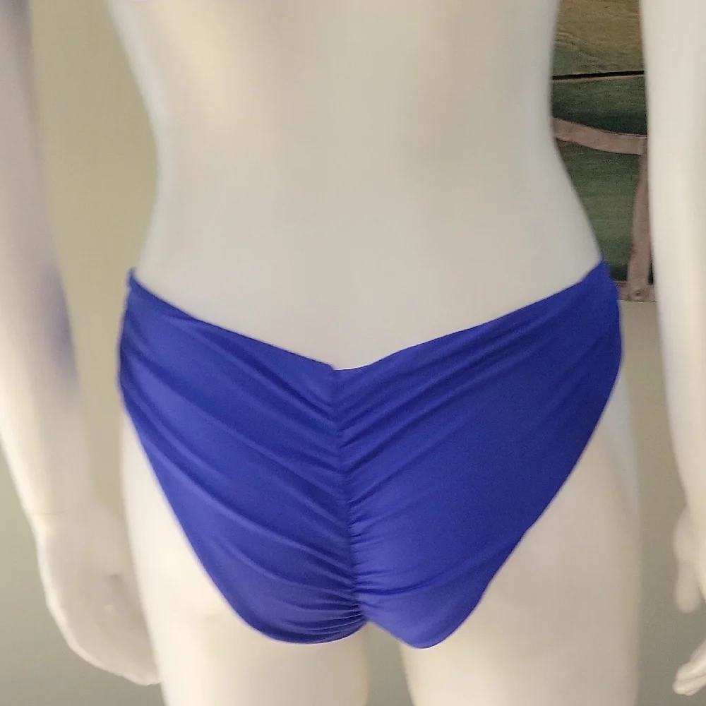 Frankies Bikini Carrie Bandue Top And Monica Bottom